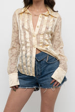 Load image into Gallery viewer, Vintage x CONTEXT Butter Yellow Satin Lace Buttonup (L)