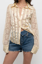 Load image into Gallery viewer, Vintage x CONTEXT Butter Yellow Satin Lace Buttonup (L)