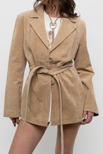 Load image into Gallery viewer, Vintage x SUZY SHIER Beige Suede Belted Jacket (XS-M)