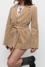 Load image into Gallery viewer, Vintage x SUZY SHIER Beige Suede Belted Jacket (XS-M)