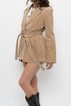 Load image into Gallery viewer, Vintage x SUZY SHIER Beige Suede Belted Jacket (XS-M)