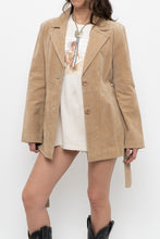 Load image into Gallery viewer, Vintage x SUZY SHIER Beige Suede Belted Jacket (XS-M)
