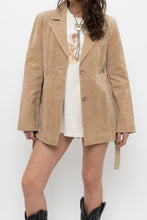Load image into Gallery viewer, Vintage x SUZY SHIER Beige Suede Belted Jacket (XS-M)