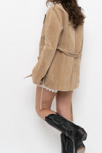 Load image into Gallery viewer, Vintage x SUZY SHIER Beige Suede Belted Jacket (XS-M)