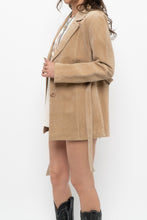 Load image into Gallery viewer, Vintage x SUZY SHIER Beige Suede Belted Jacket (XS-M)