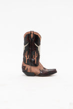 Load image into Gallery viewer, Vintage x Made in Mexico x SAN DIEGO BOOTS Cactus, Bull Leather Cowboy Boots (6W)