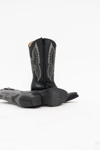Load image into Gallery viewer, Vintage x Made in Mexico x Black Pebble Leather Embroidered Cowboy Boots (9-9.5W)