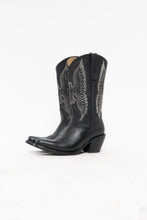 Load image into Gallery viewer, Vintage x Made in Mexico x Black Pebble Leather Embroidered Cowboy Boots (9-9.5W)