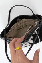 Load image into Gallery viewer, Vintage x DANIER LEATHER Woven Leather Fabric Purse