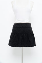 Load image into Gallery viewer, Vintage x LE CHATEAU Black Embroidered Mini Skirt (M, L)