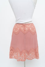 Load image into Gallery viewer, FOR LOVE &amp; LEMONS x Pink Lace Skirt (XS, S)