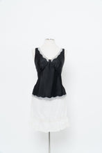 Load image into Gallery viewer, Vintage x Made in Canada x Black Satin Lace Top (L)