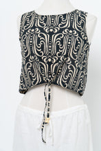 Load image into Gallery viewer, Vintage x Made in Italy x Dark Navy Patterned Crop (S, M)