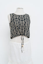 Load image into Gallery viewer, Vintage x Made in Italy x Dark Navy Patterned Crop (S, M)