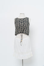 Load image into Gallery viewer, Vintage x Made in Italy x Dark Navy Patterned Crop (S, M)