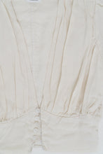 Load image into Gallery viewer, SHYANNE MIRABELLI x Made in AUS x Cotton, Linen Cream Crop Blouse (XS)