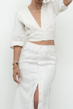 Load image into Gallery viewer, SHYANNE MIRABELLI x Made in AUS x Cotton, Linen Cream Crop Blouse (XS)