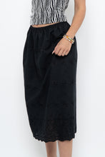 Load image into Gallery viewer, Vintage x Black Eyelette Cotton Midi Skirt (XXS-S)