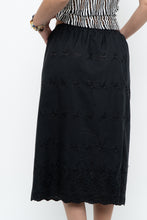 Load image into Gallery viewer, Vintage x Black Eyelette Cotton Midi Skirt (XXS-S)