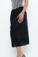 Load image into Gallery viewer, Vintage x Black Eyelette Cotton Midi Skirt (XXS-S)
