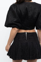 Load image into Gallery viewer, DISSH x Black Linen Front Tie Crop Blouse (XS, S)