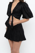Load image into Gallery viewer, DISSH x Black Linen Front Tie Crop Blouse (XS, S)