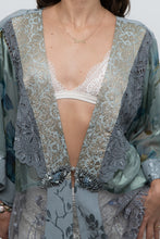 Load image into Gallery viewer, Vintage x Made in USA x Silk-blend Blue Patterned Blouse (XS-XL)