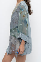 Load image into Gallery viewer, Vintage x Made in USA x Silk-blend Blue Patterned Blouse (XS-XL)