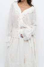 Load image into Gallery viewer, Vintage x Cream Embroidered Frilly Blouse (S-XL)