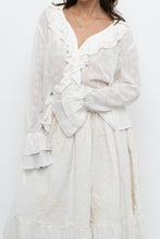 Load image into Gallery viewer, Vintage x Cream Embroidered Frilly Blouse (S-XL)