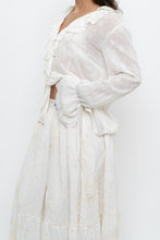 Load image into Gallery viewer, Vintage x Cream Embroidered Frilly Blouse (S-XL)