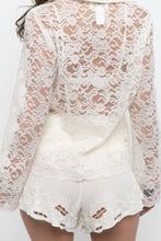 Load image into Gallery viewer, Vintage x JONES NY Cream Lace Blouse (XS-M)