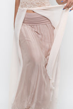 Load image into Gallery viewer, Vintage x Made in Italy x Blush Pink Flowy Skirt (XS-M)