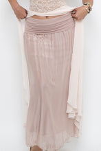 Load image into Gallery viewer, Vintage x Made in Italy x Blush Pink Flowy Skirt (XS-M)