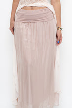 Load image into Gallery viewer, Vintage x Made in Italy x Blush Pink Flowy Skirt (XS-M)
