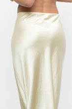 Load image into Gallery viewer, Modern x Butter Yellow Satin Maxi Skirt (XL, XXL)