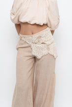 Load image into Gallery viewer, Vintage x Crochet Scarf