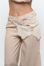 Load image into Gallery viewer, Vintage x Crochet Scarf
