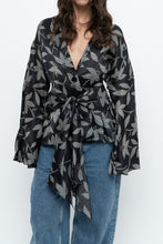 Load image into Gallery viewer, Vintage x JONES NY Raw Silk Floral Blazer (M, L)