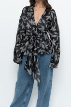 Load image into Gallery viewer, Vintage x JONES NY Raw Silk Floral Blazer (M, L)