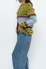 Load image into Gallery viewer, Vintage x Made in Hong Kong x WHITE STAG Patterned Pure Wool Cardigan (XS-M)