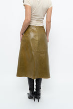 Load image into Gallery viewer, Vintage x GAP Gold Leather Midi Skirt (M)