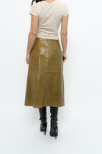 Load image into Gallery viewer, Vintage x GAP Gold Leather Midi Skirt (M)