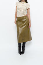 Load image into Gallery viewer, Vintage x GAP Gold Leather Midi Skirt (M)