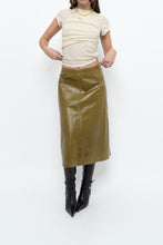 Load image into Gallery viewer, Vintage x GAP Gold Leather Midi Skirt (M)