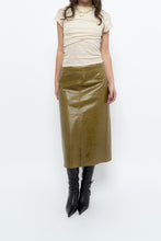 Load image into Gallery viewer, Vintage x GAP Gold Leather Midi Skirt (M)