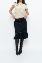 Load image into Gallery viewer, Vintage x Dark Denim Midi Skirt (M)