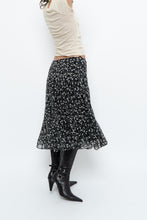 Load image into Gallery viewer, Vintage x ANNE KLEIN Black Patterned Silk Skirt (S, M)