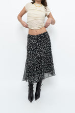 Load image into Gallery viewer, Vintage x ANNE KLEIN Black Patterned Silk Skirt (S, M)