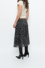 Load image into Gallery viewer, Vintage x ANNE KLEIN Black Patterned Silk Skirt (S, M)